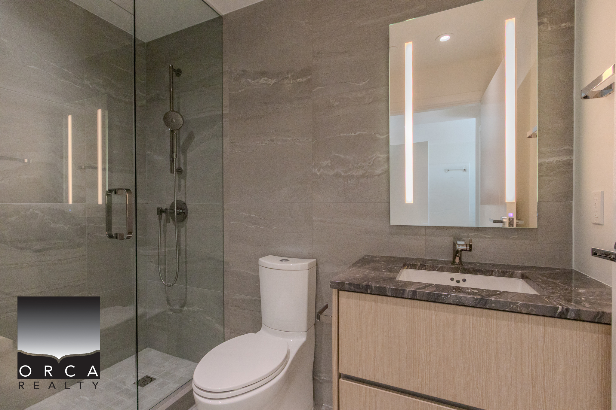 410-777 Harbour Way, North Vancouver