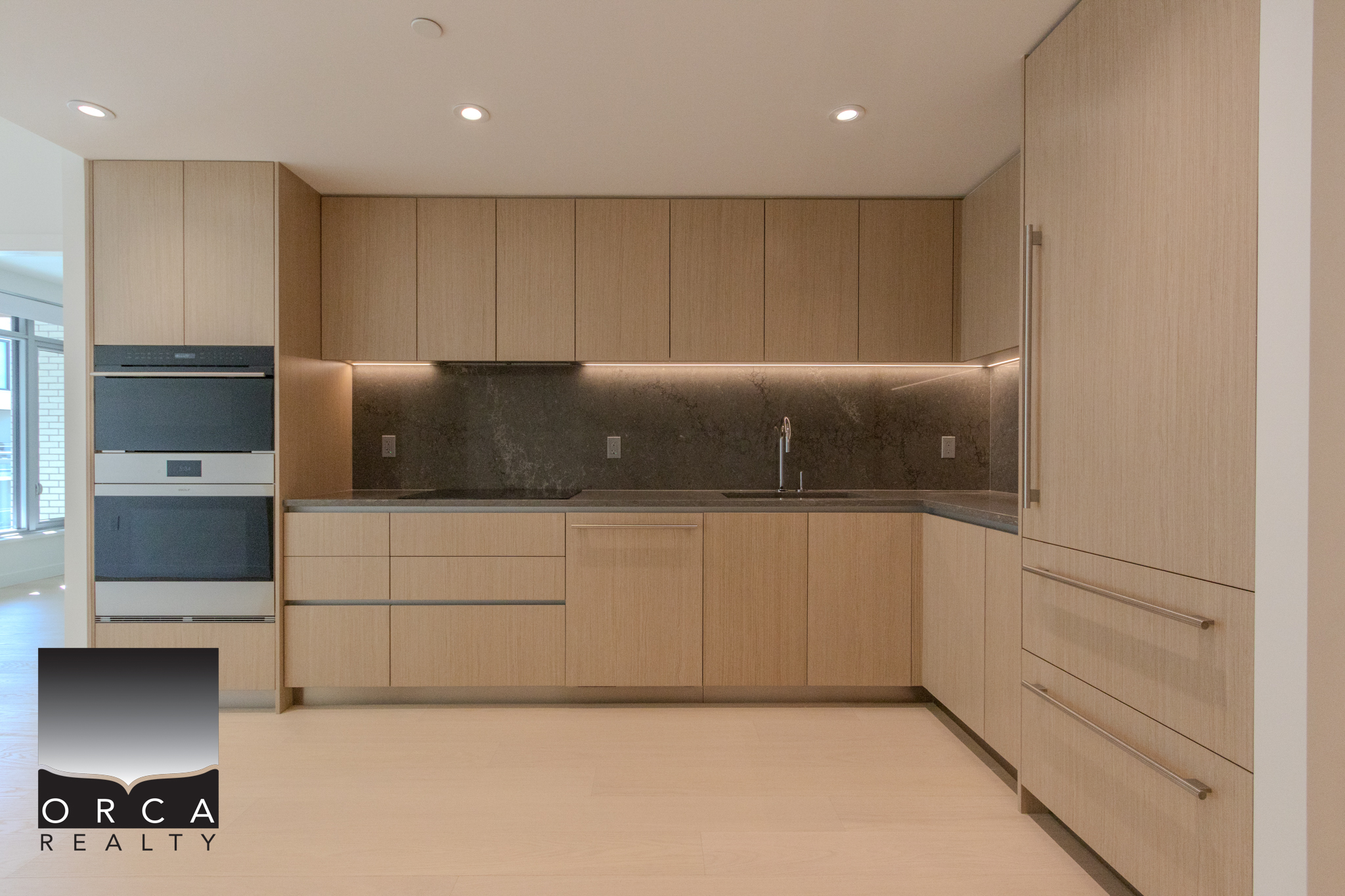410-777 Harbour Way, North Vancouver