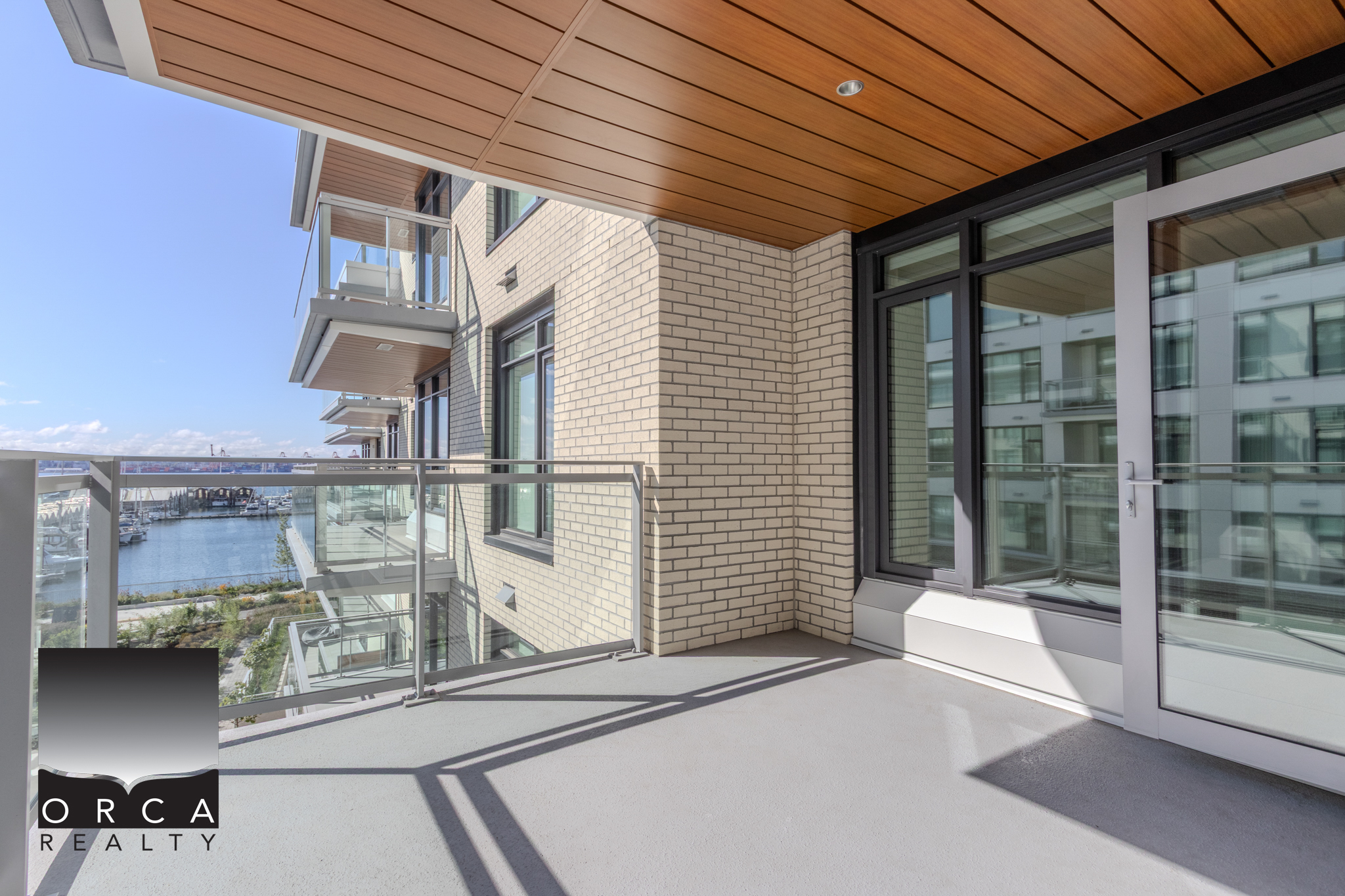 410-777 Harbour Way, North Vancouver