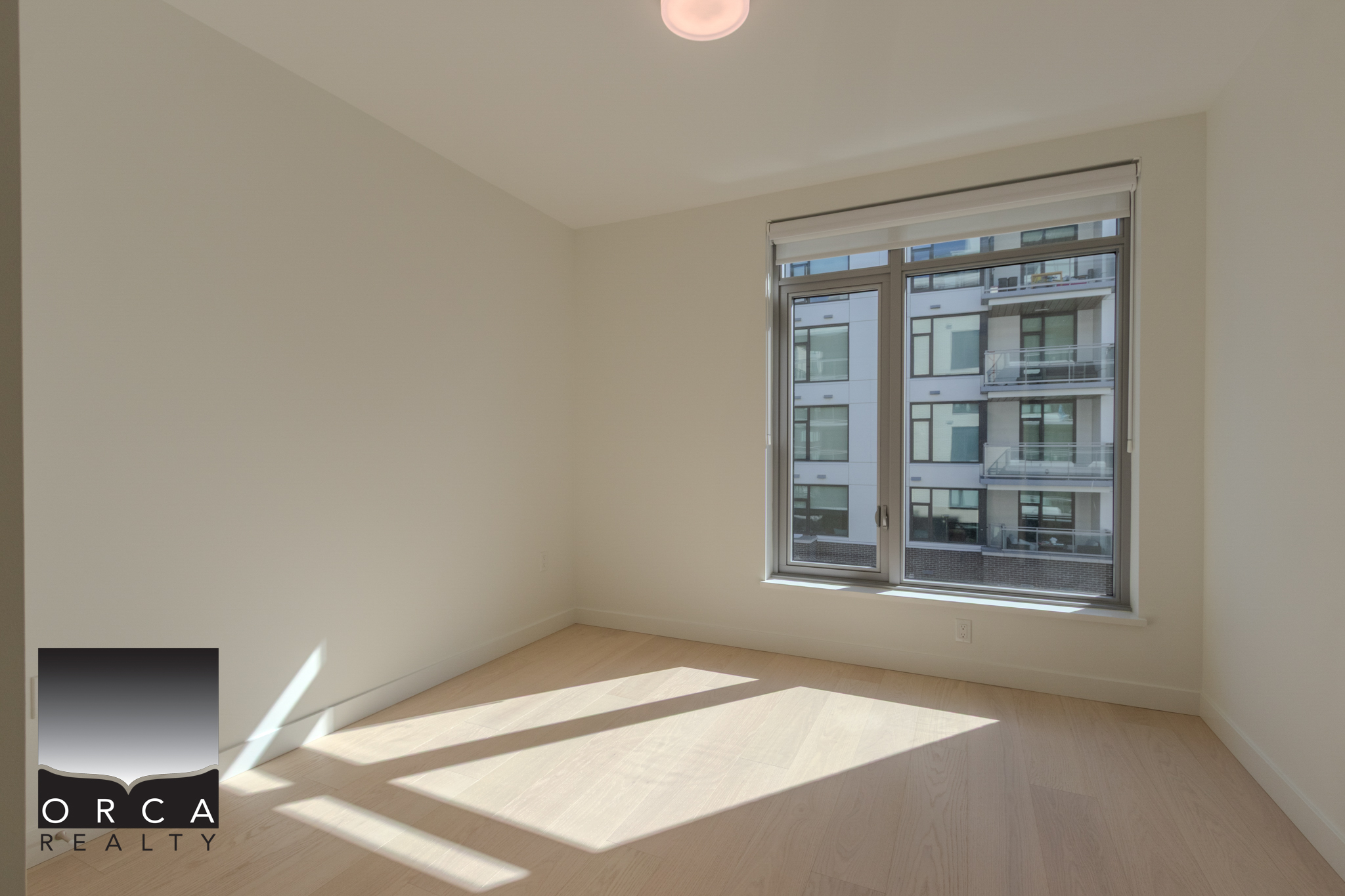 410-777 Harbour Way, North Vancouver