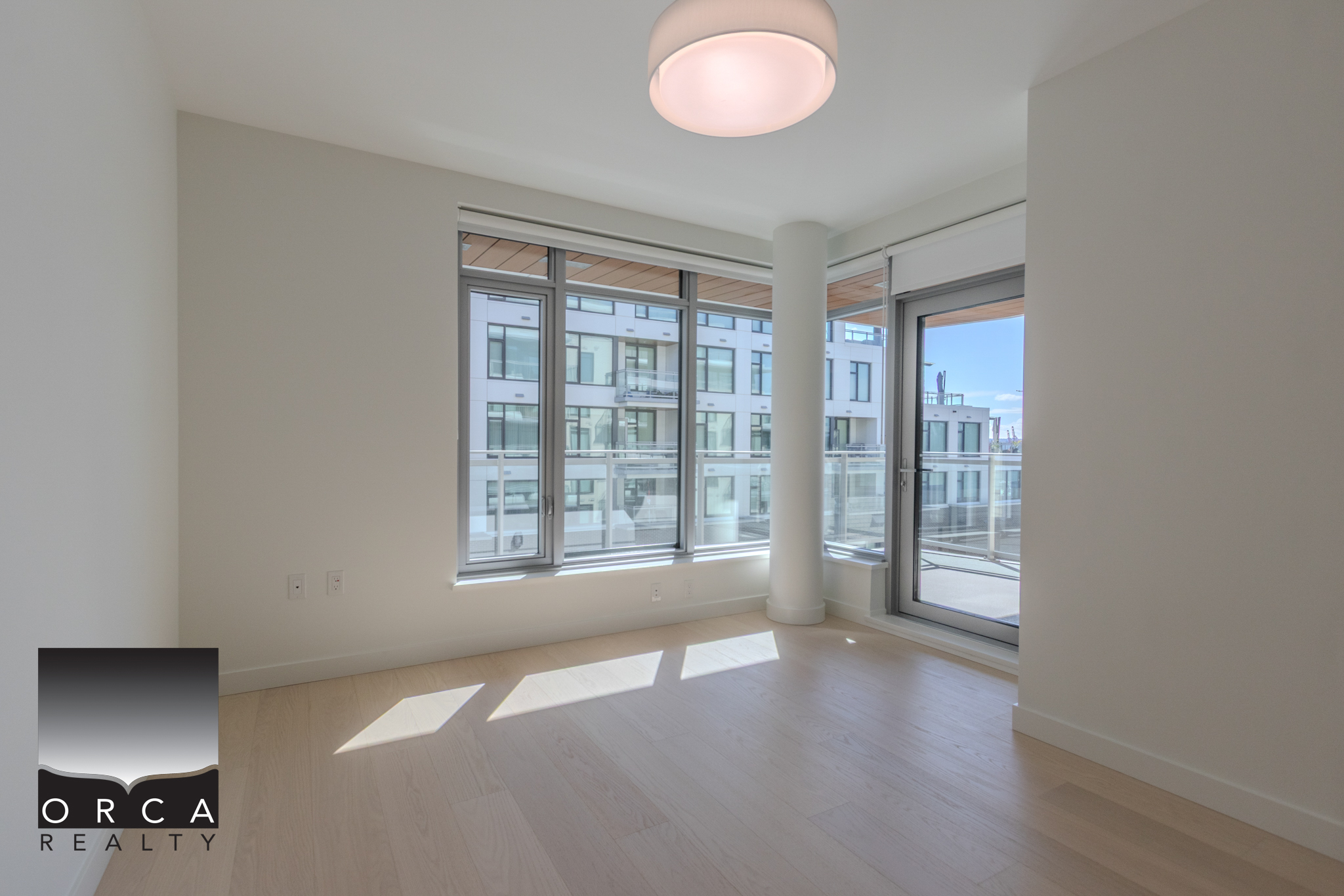 410-777 Harbour Way, North Vancouver
