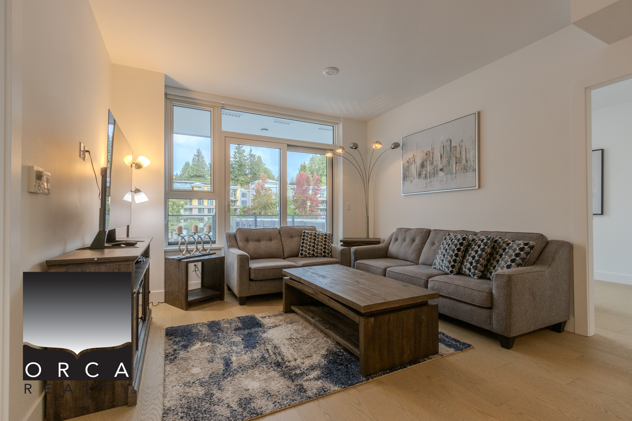 303-423 6th Street, West Vancouver