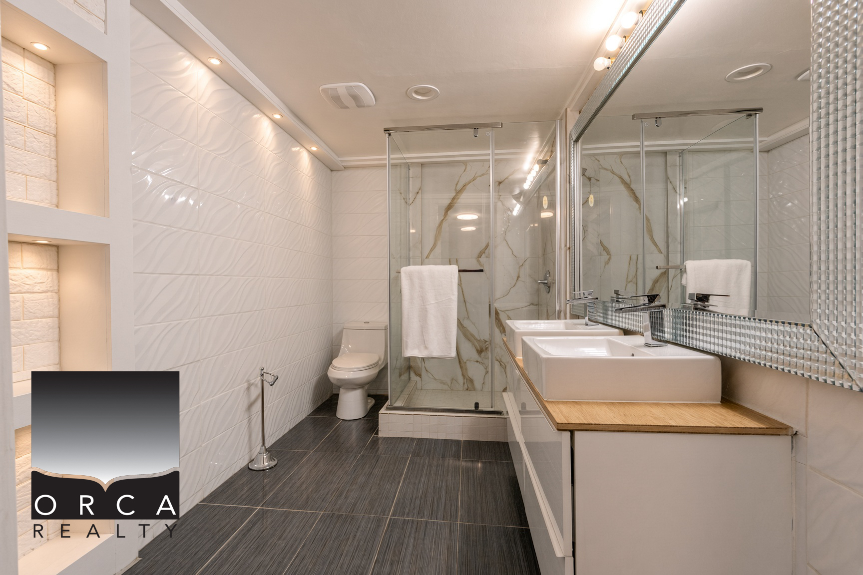4380 Woodcrest Rd, West Vancouver