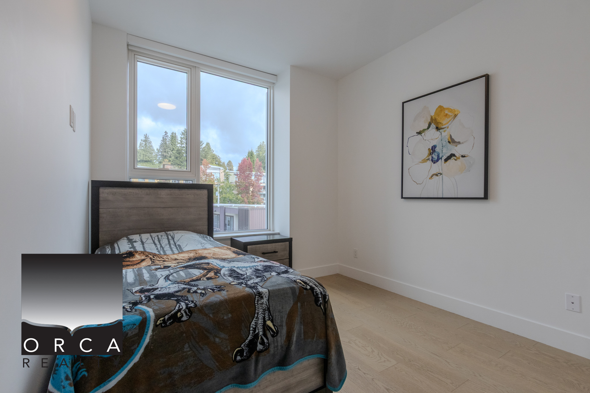 303-423 6th Street, West Vancouver