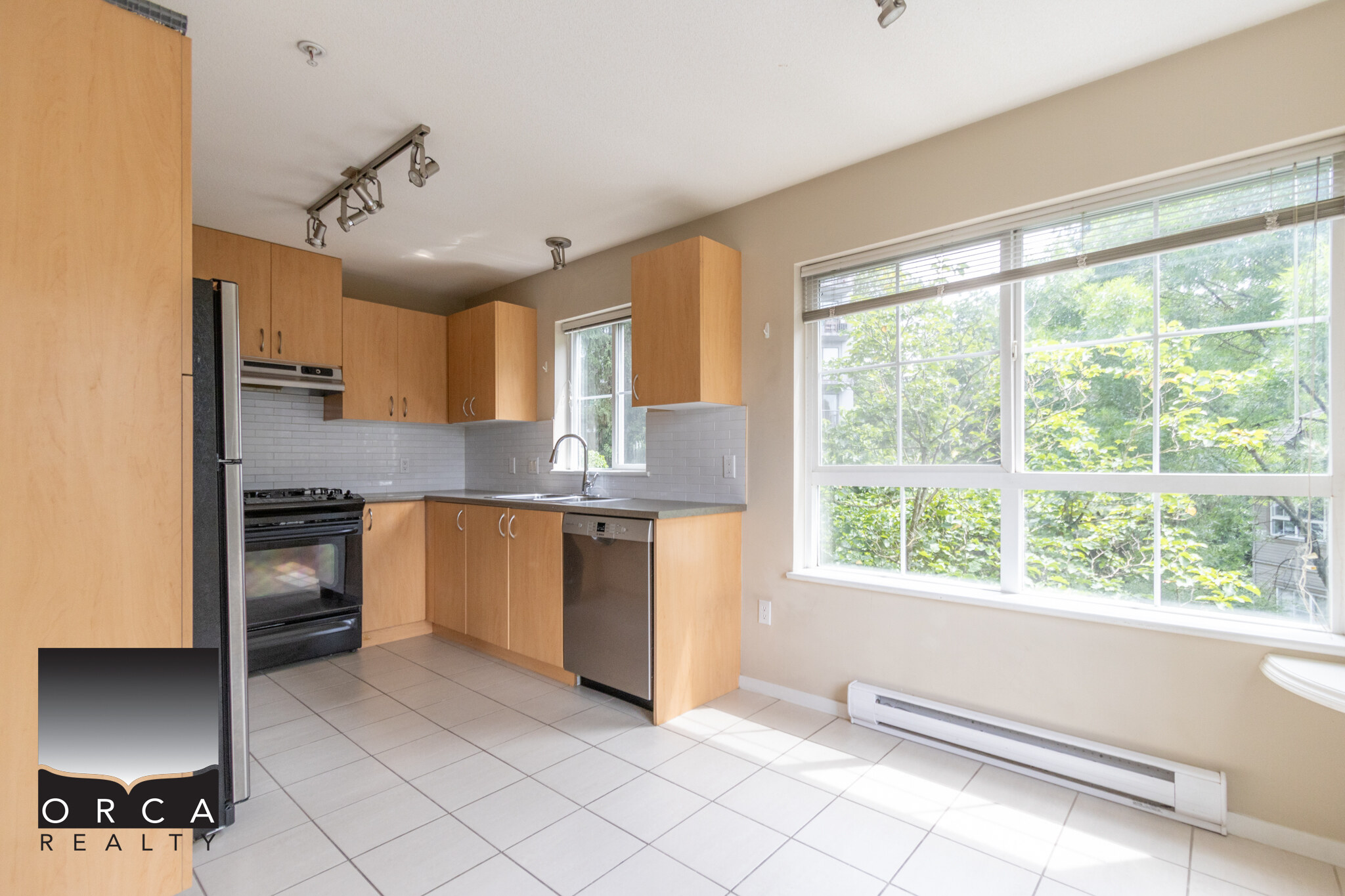 309-9098 Halston Court