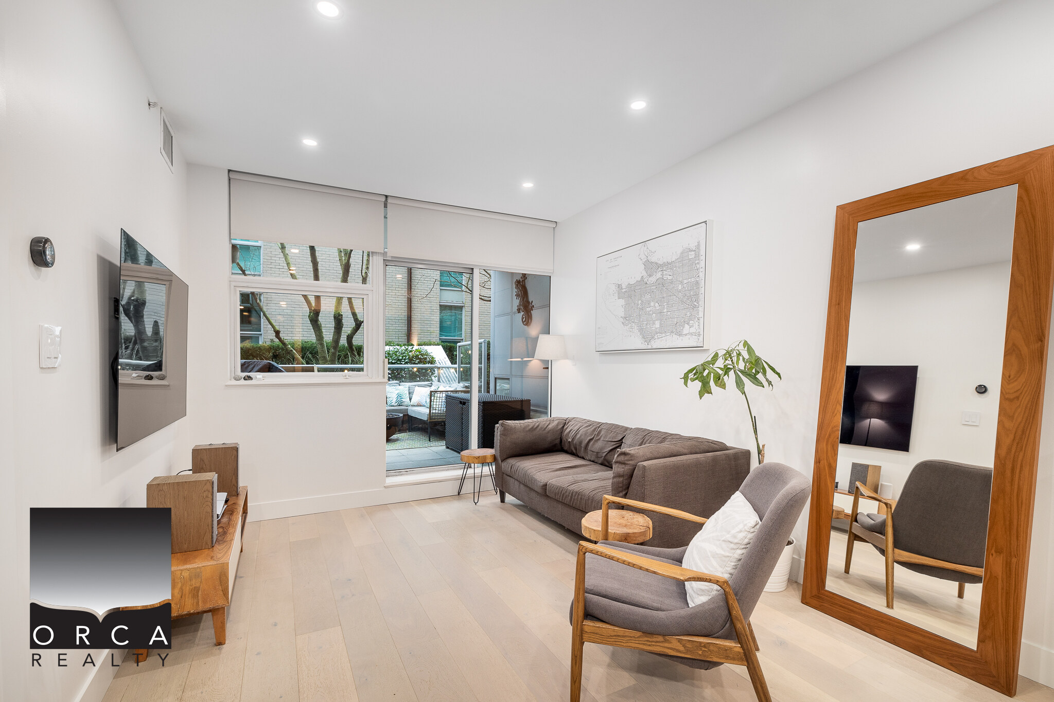 301-168 Esplanade Avenue, North Vancouver