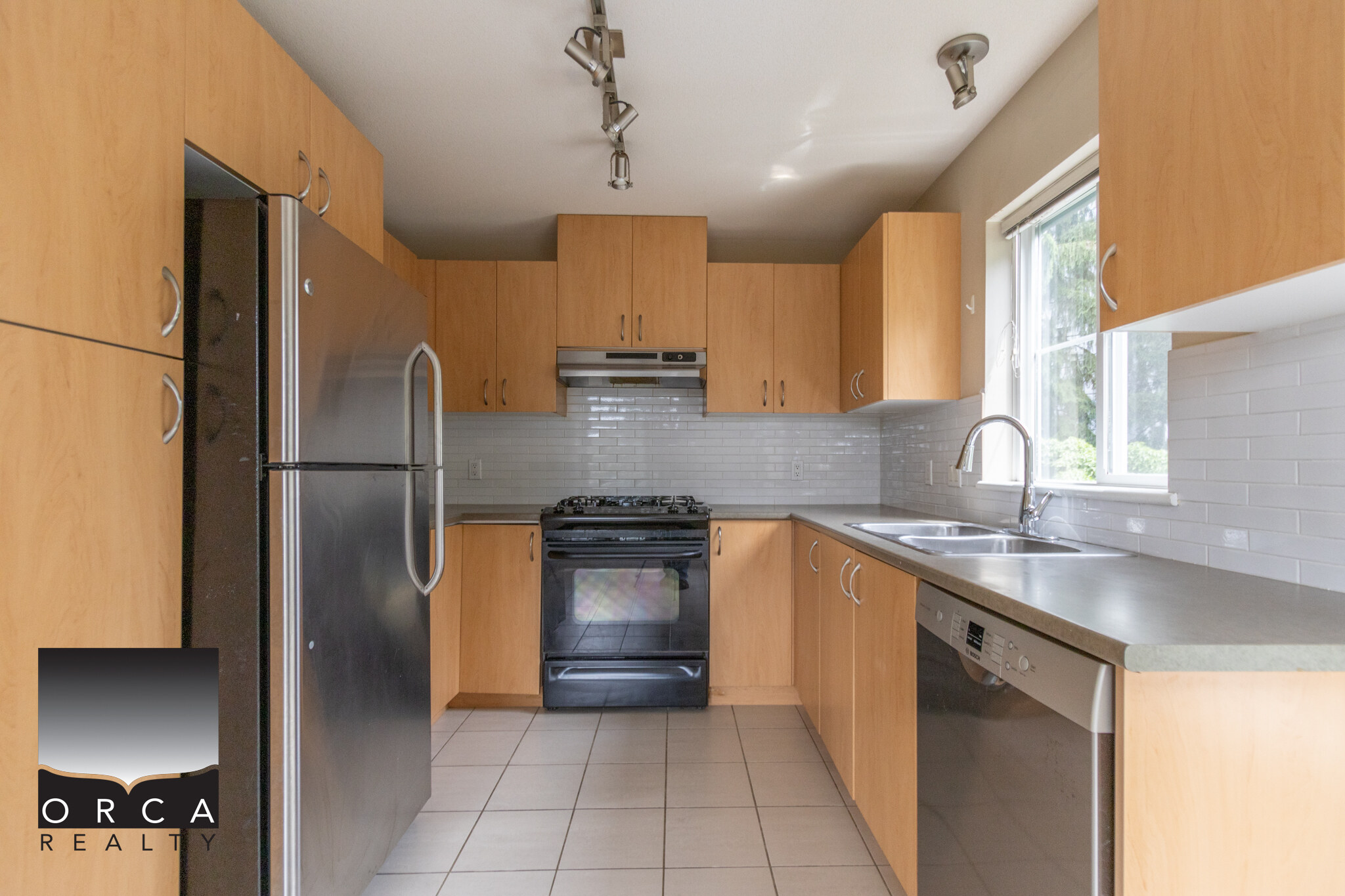 309-9098 Halston Court