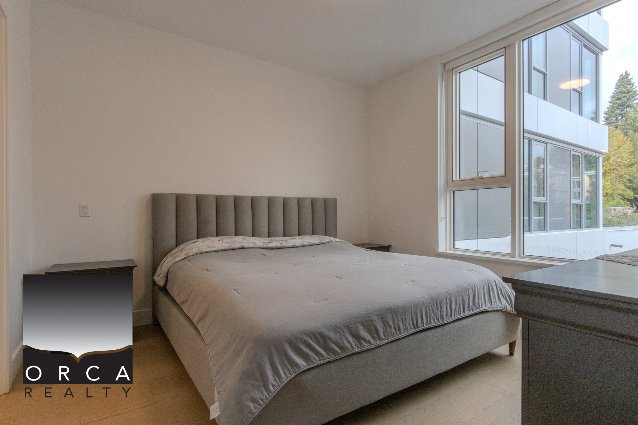 303-423 6th Street, West Vancouver