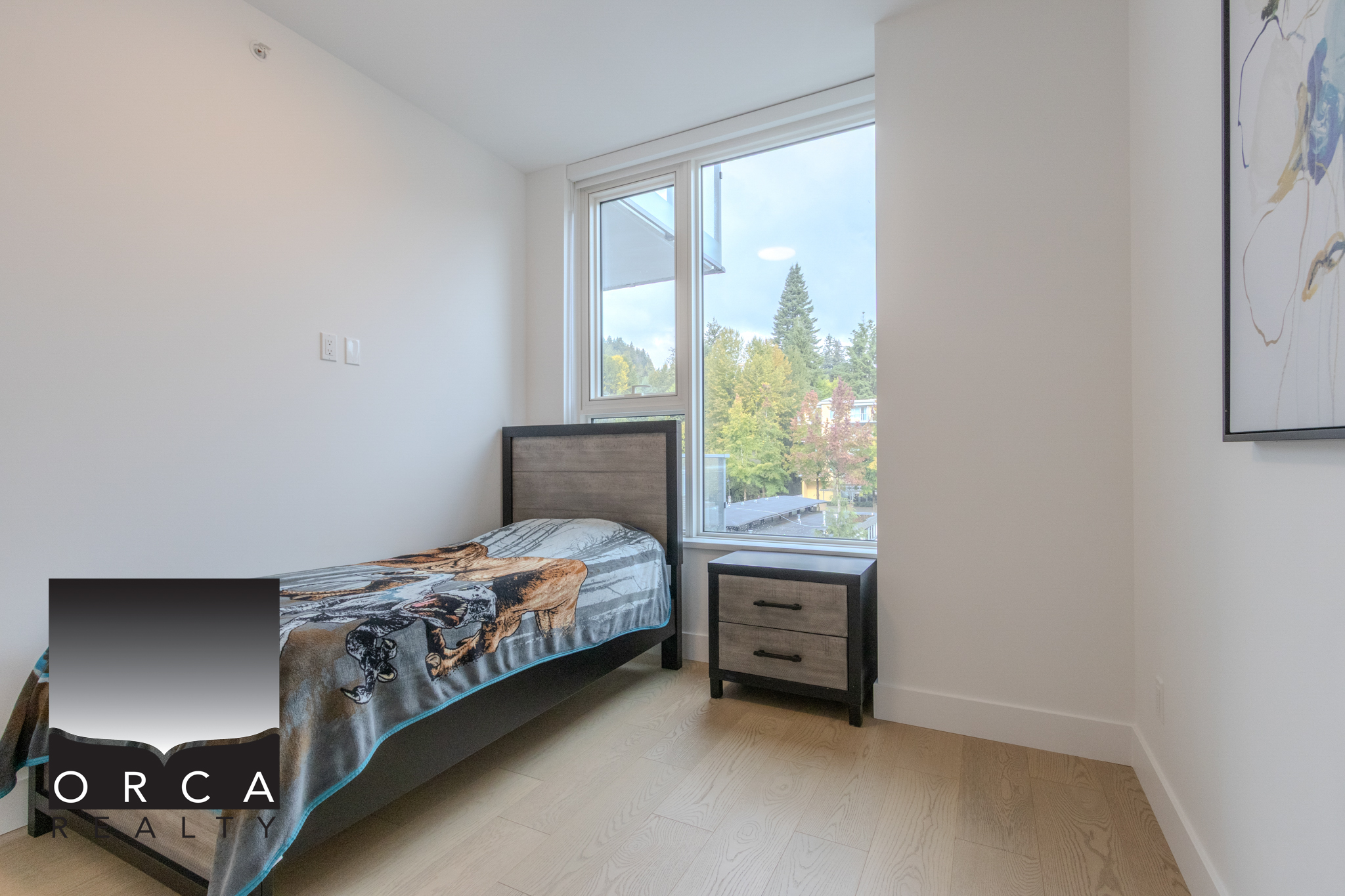 303-423 6th Street, West Vancouver