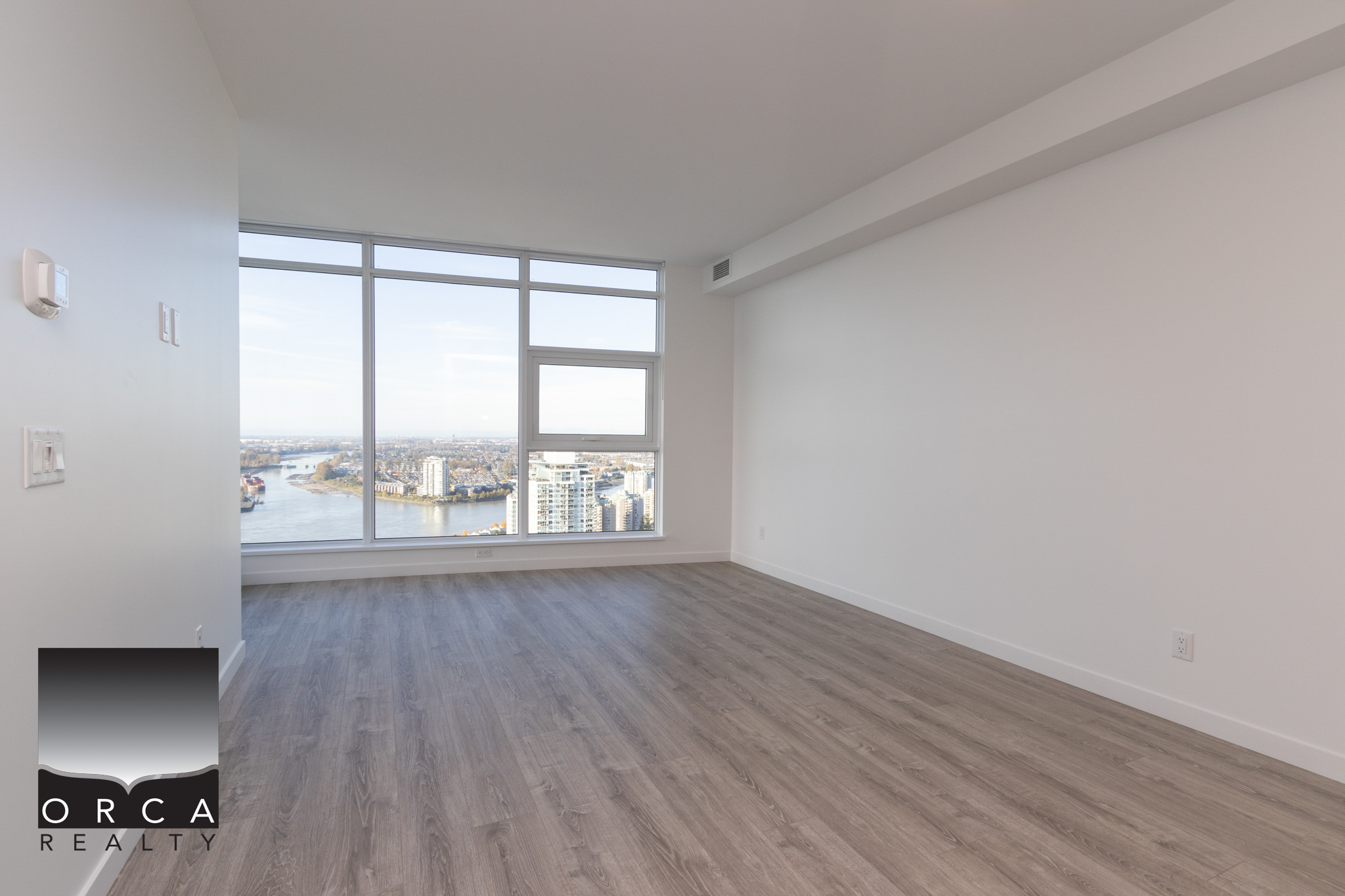3302-680 Quayside Drive, New Westminster