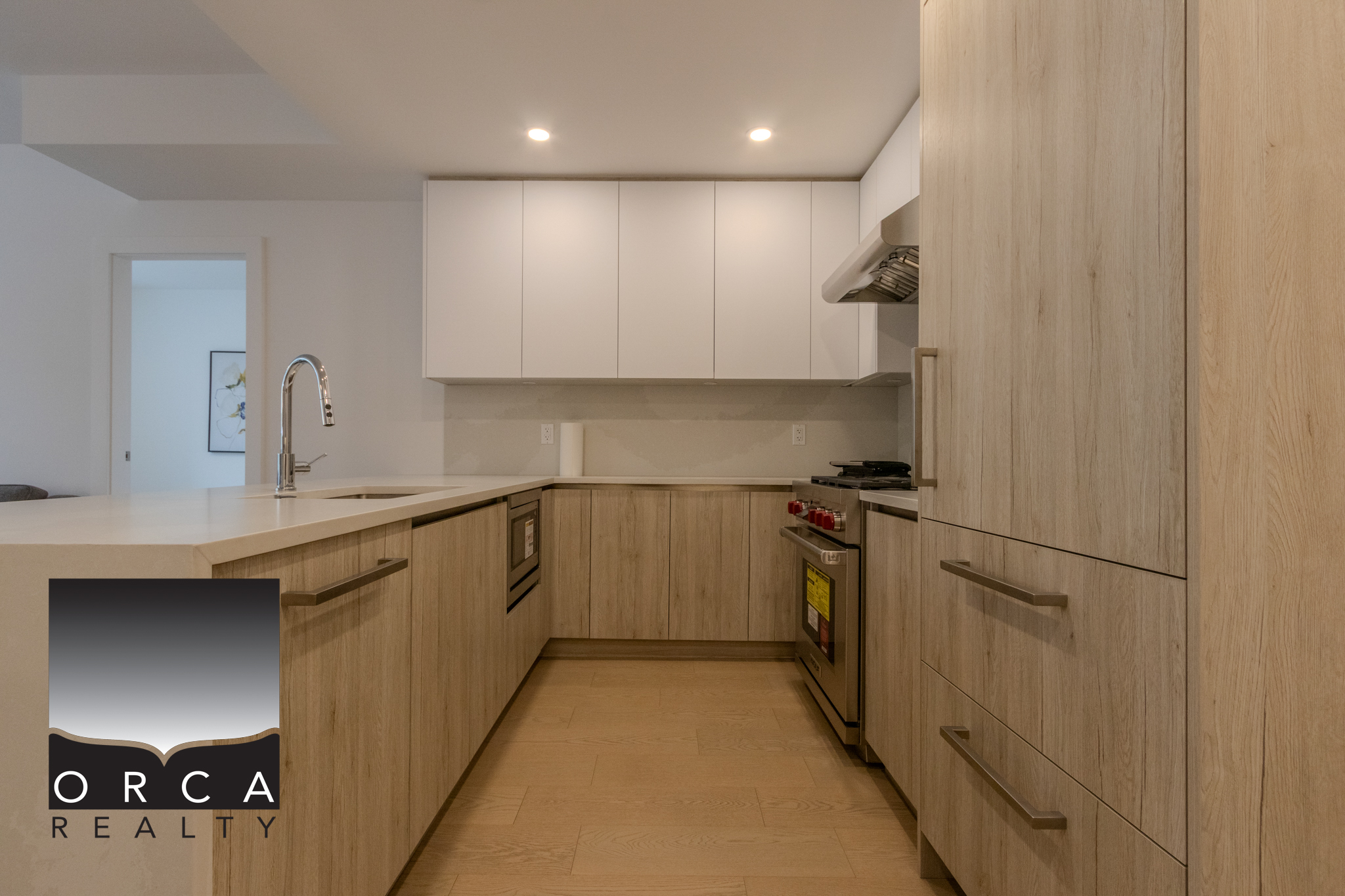 303-423 6th Street, West Vancouver