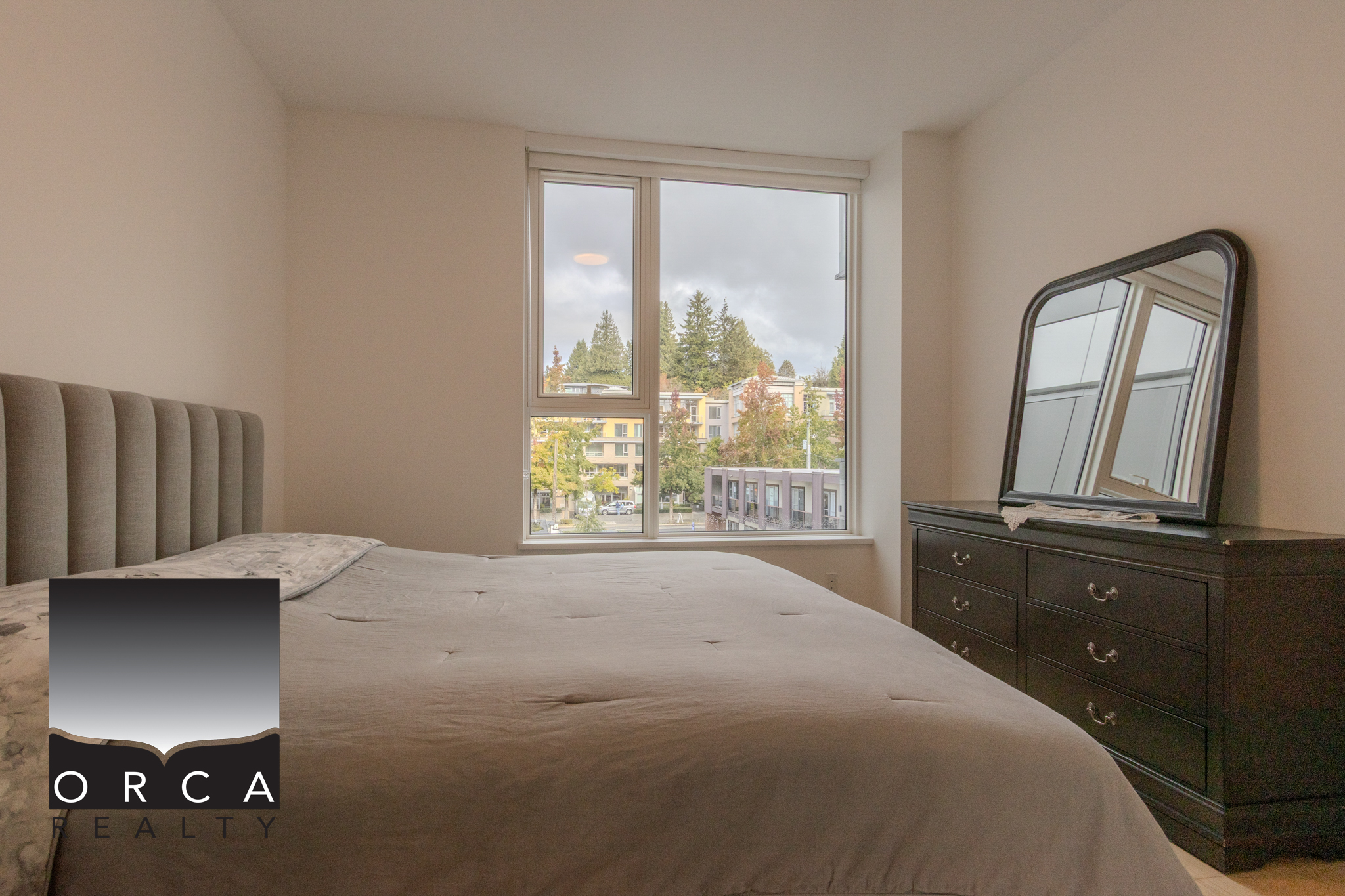 303-423 6th Street, West Vancouver