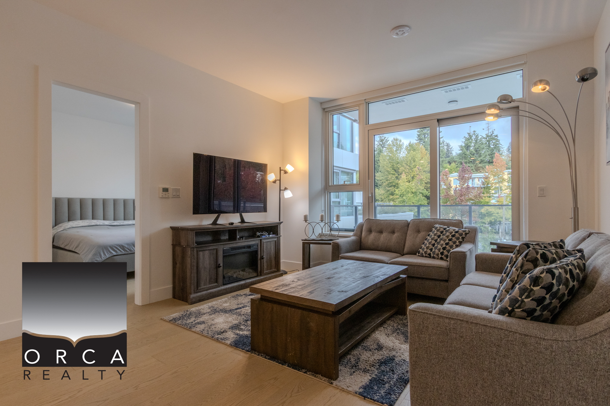 303-423 6th Street, West Vancouver