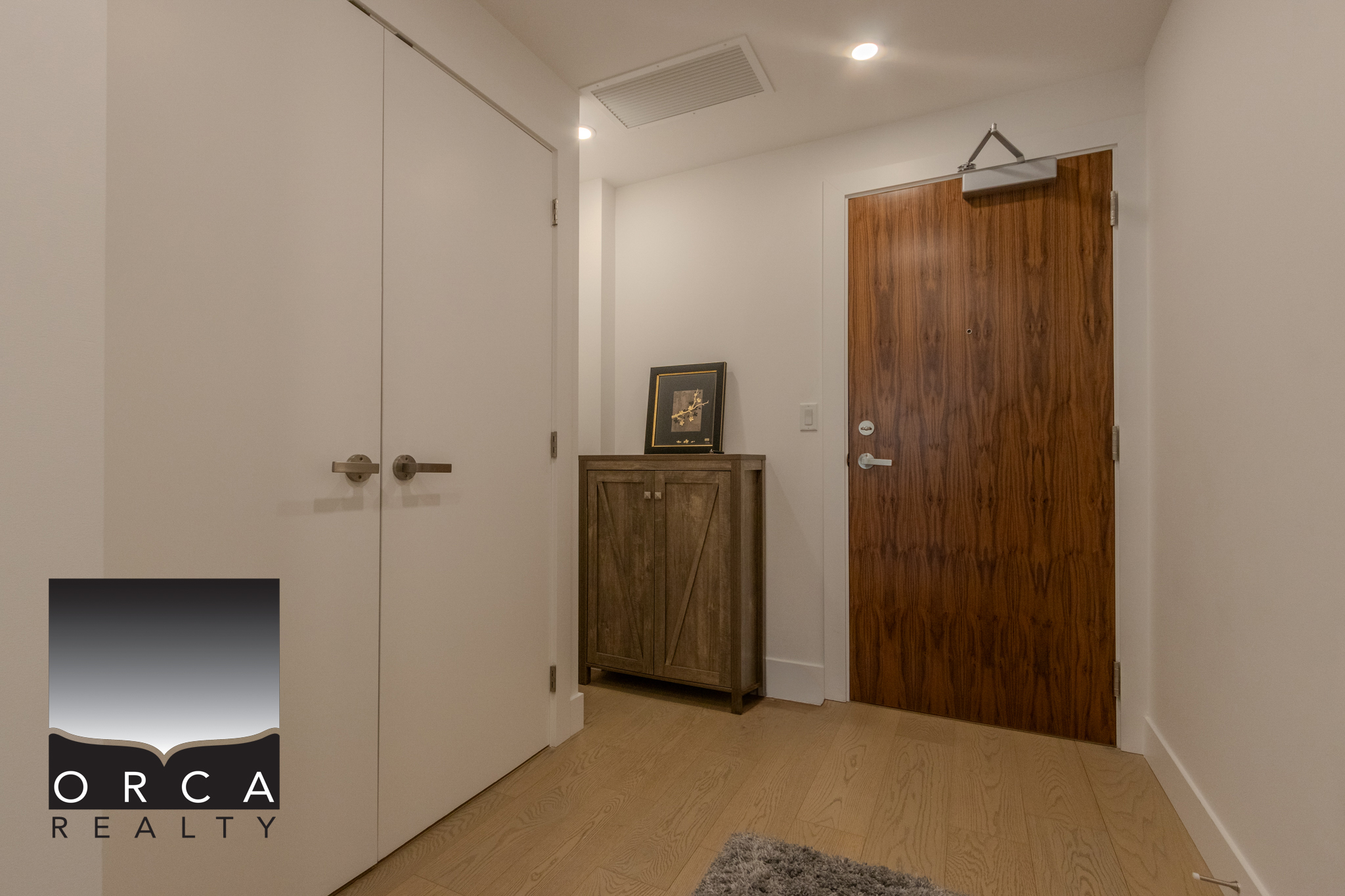 303-423 6th Street, West Vancouver